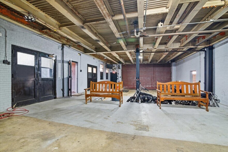 More Photos Of 800 Main St, Red Hill Light Manufacturing For Sale