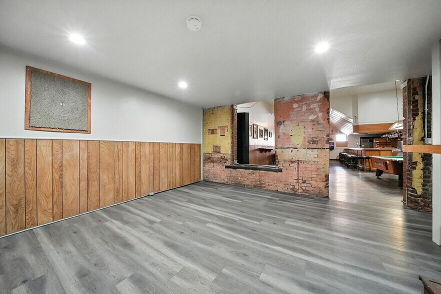 More Photos Of 105 Main St, Jackson Bar For Sale