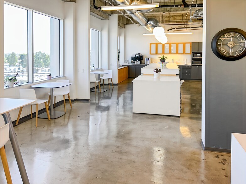More Photos Of 3420 Bristol St, Costa Mesa Coworking Space
