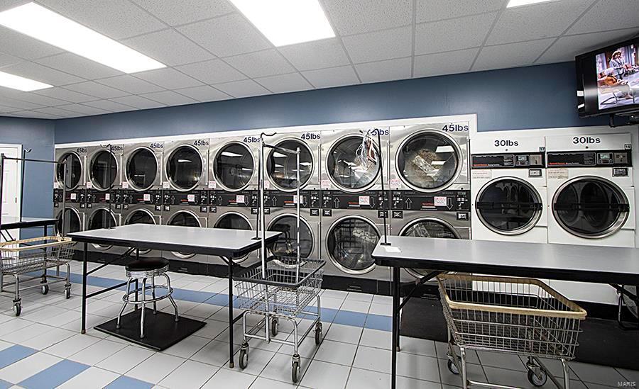 More Photos Of 2711 Veterans Memorial Dr, Mount Vernon Freestanding For Sale