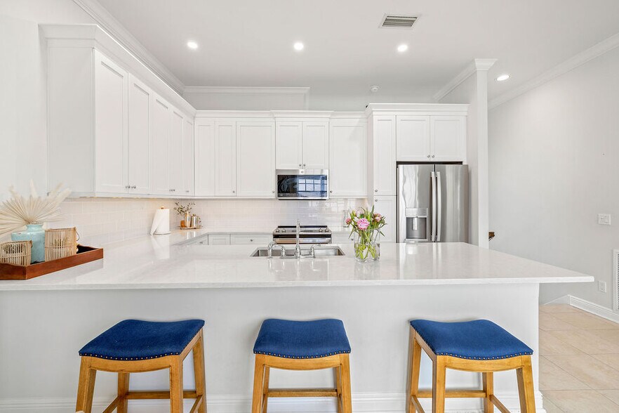 More Photos Of 3509 Ocean Dr, Vero Beach Flex For Sale