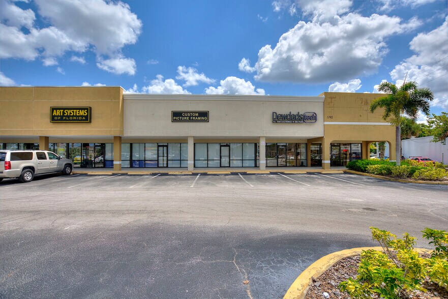 More Photos Of Semoran Blvd @ Semoran Blvd. (SR. 436) & Winter Wo, Winter Park Unknown For Lease