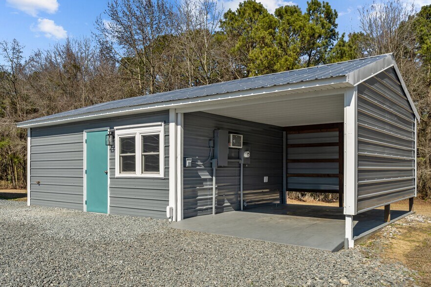 More Photos Of 9572 Hwy 41 W, Pink Hill Land For Sale