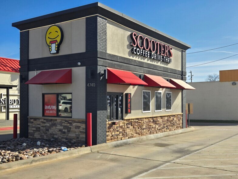 More Photos Of 4740 S Colony Blvd, The Colony Freestanding For Lease