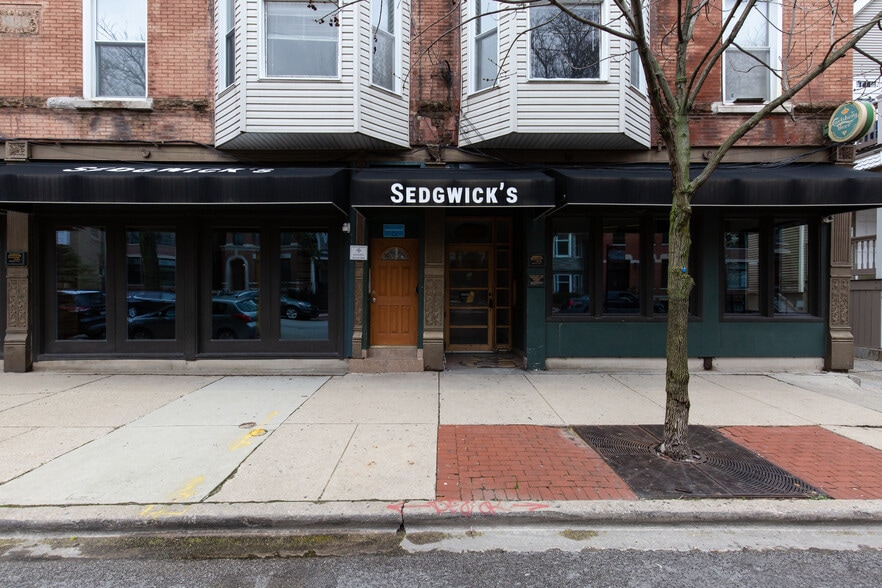 More Photos Of 1935 N Sedgwick St, Chicago Apartments For Lease