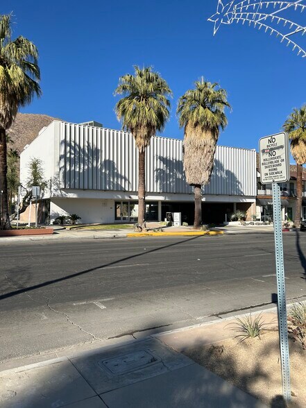 More Photos Of 383 S Palm Canyon Dr, Palm Springs Storefront Retail Office For Lease