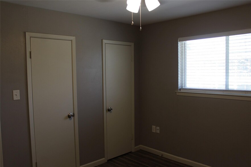 More Photos Of 428 N Dallas Ave, Lancaster Apartments For Sale