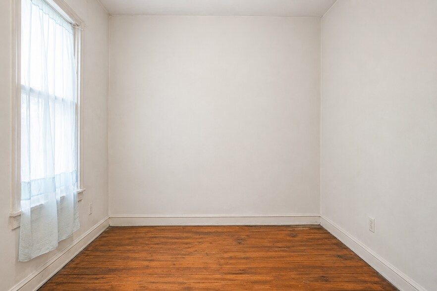 More Photos Of 154 26th St, Brooklyn Warehouse For Sale