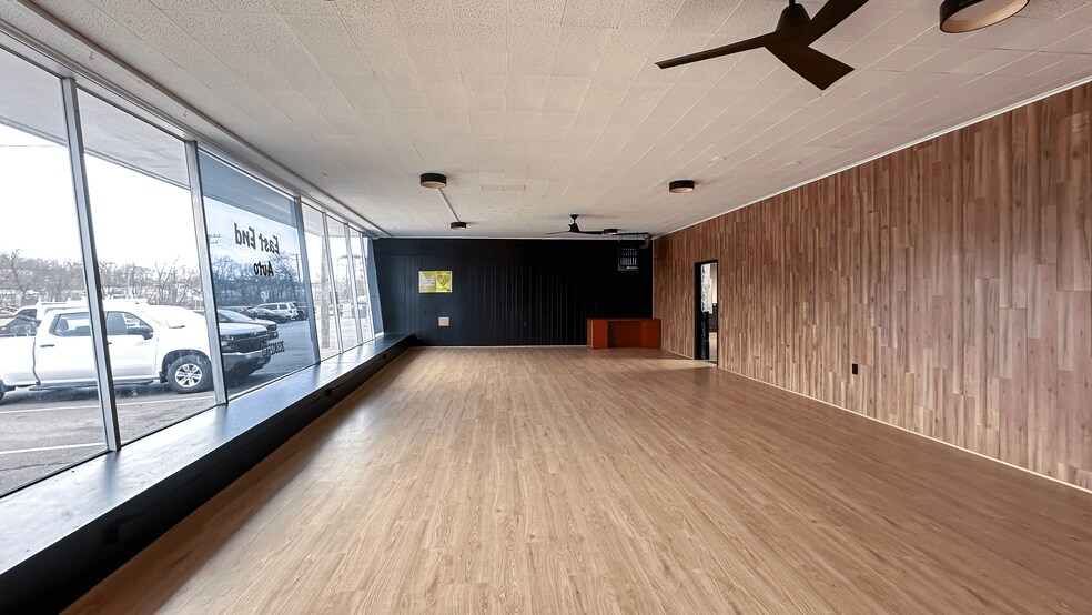 More Photos Of 2019 S Main St, Waterbury Freestanding For Lease