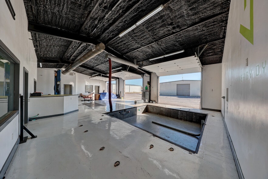 More Photos Of 110 Eds Way, Kerrville Service For Sale