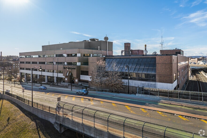More Photos Of 285 Broad St, Hartford Office For Sale