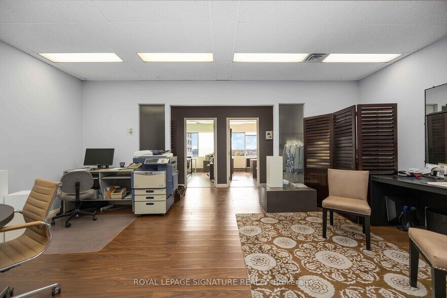 More Photos Of 220 Duncan Mill Rd, Toronto Office For Sale