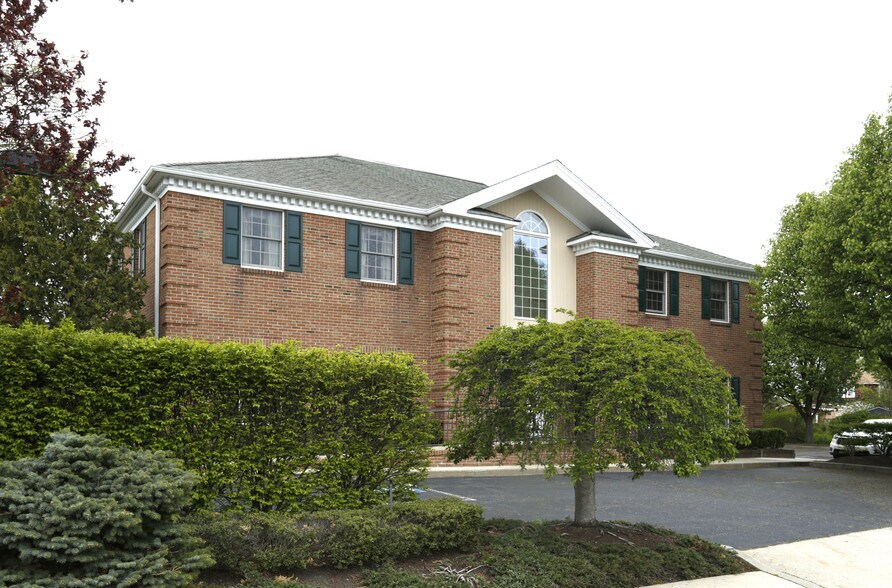Primary Photo Of 600 Warren Ave, Spring Lake Office For Lease