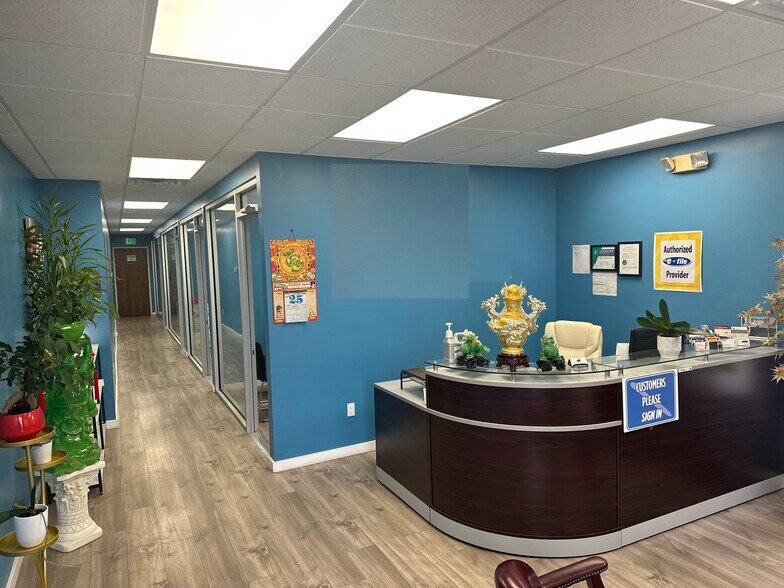 More Photos Of 457 Wadsworth Blvd, Lakewood Storefront For Lease