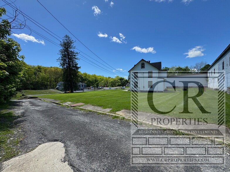More Photos Of 155 Vineyard Ave, Highland Service For Sale