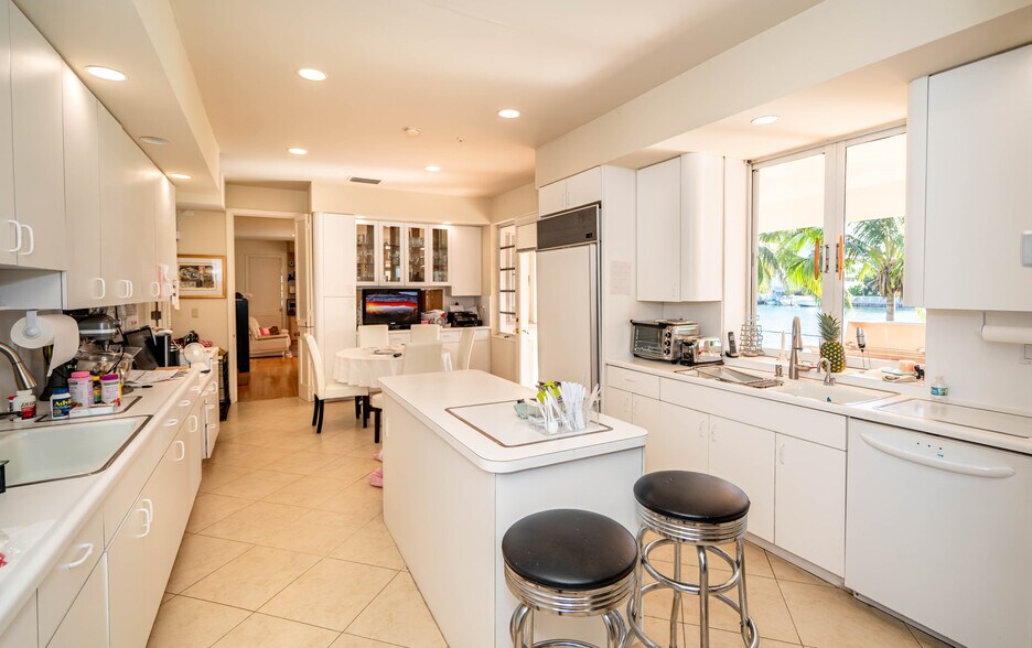More Photos Of 44 Bal Bay Dr, Bal Harbour Land For Sale
