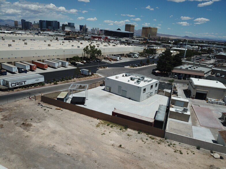 More Photos Of 4251 W Oquendo Rd, Las Vegas Light Distribution For Sale