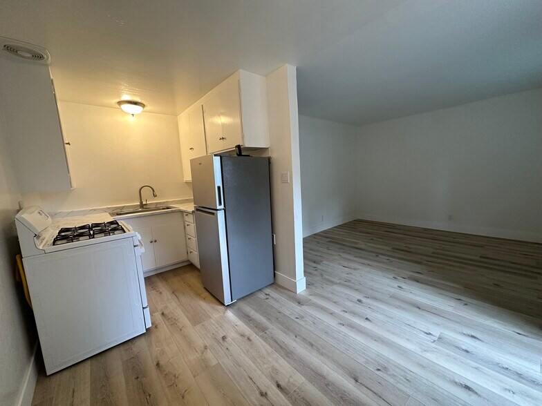 More Photos Of 405 Maple St, Mill Valley Apartments For Sale