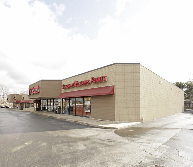Primary Photo Of 521-561 Ann Arbor Rd W, Plymouth Freestanding For Lease
