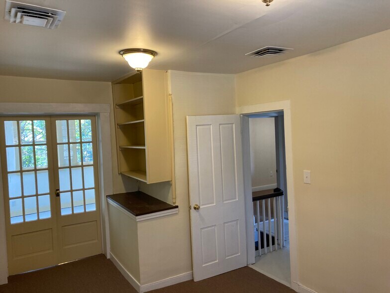 More Photos Of 113 N Foushee St, Richmond Office For Sale
