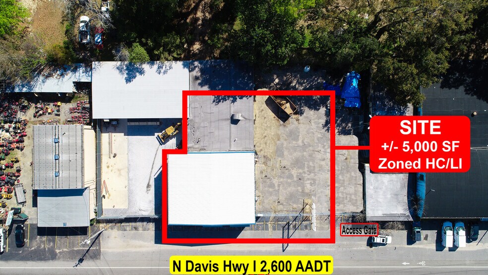 More Photos Of 3110 N Davis Hwy, Pensacola Showroom For Lease