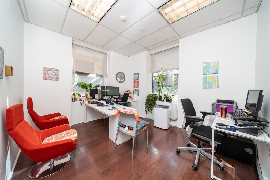 More Photos Of 2000 West St, Union City Office Residential For Sale