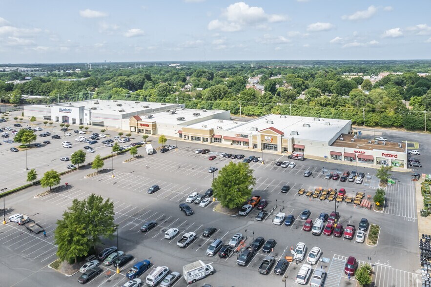 More Photos Of 8010 Giacosa Pl, Memphis Unknown For Lease