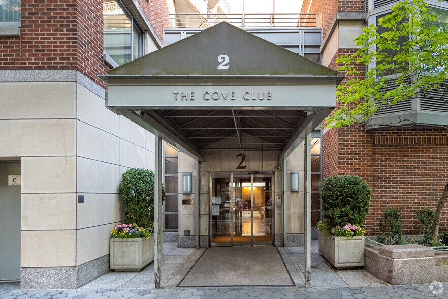 More Photos Of 2 South End Ave, New York Apartments For Lease