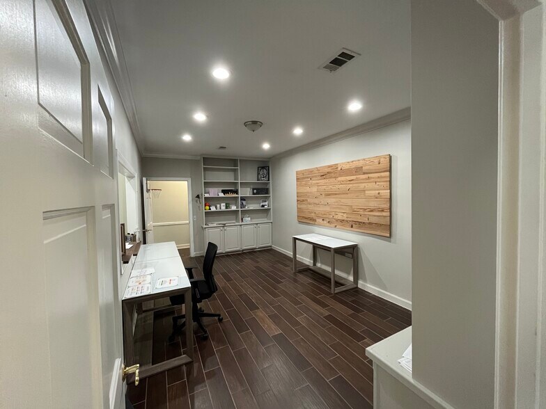 More Photos Of 850 Kennesaw Ave NW, Marietta Medical For Lease