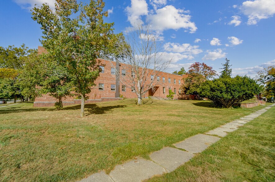 More Photos Of 800 Livermore St, Yellow Springs Research And Development For Sale