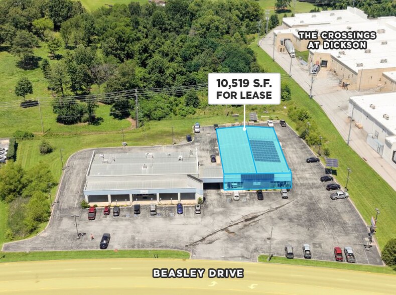 Primary Photo Of 250 Beasley Dr, Dickson Showroom For Lease