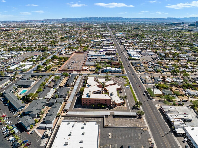 More Photos Of 2701 N 16th St, Phoenix Medical For Sale