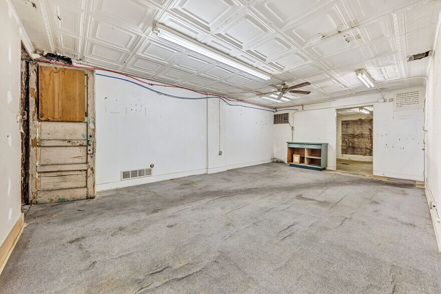 More Photos Of 628 Smithfield St, Pittsburgh Restaurant For Sale