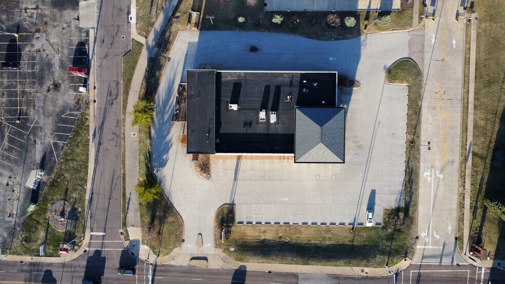 More Photos Of 4521 N Prospect Rd, Peoria Heights Drugstore For Lease