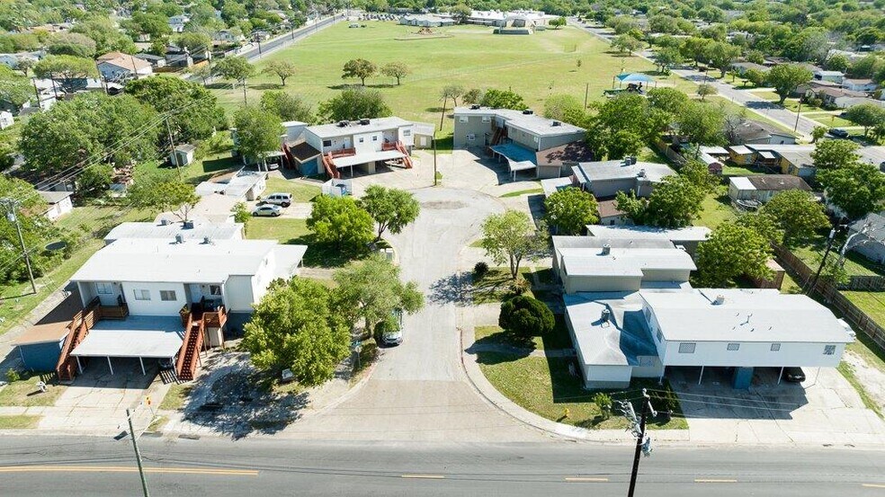 More Photos Of 3908 Verner Cir, Corpus Christi Apartments For Sale