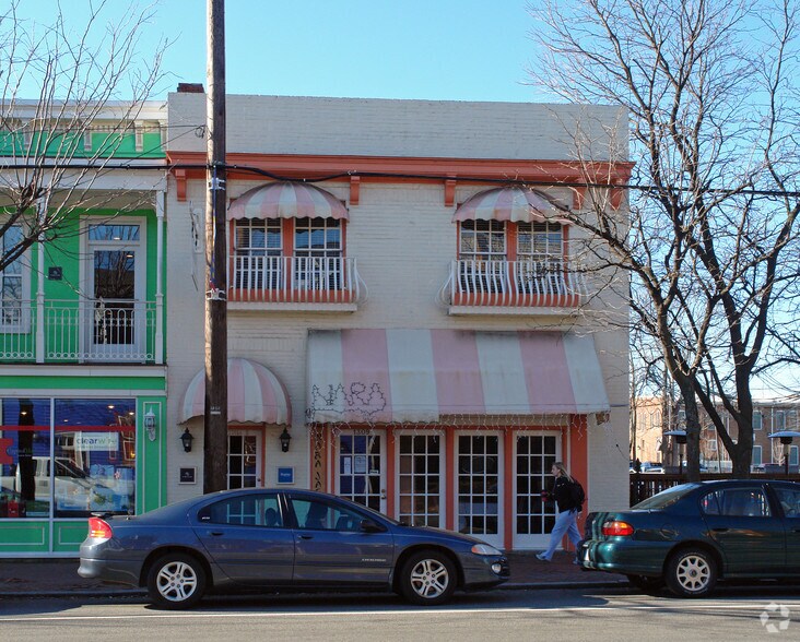Primary Photo Of 1309 W Main St, Richmond General Retail For Sale