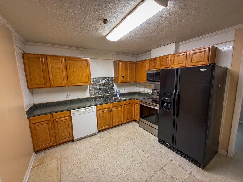 More Photos Of 483 Caribou Rd, Asheville Specialty For Sale