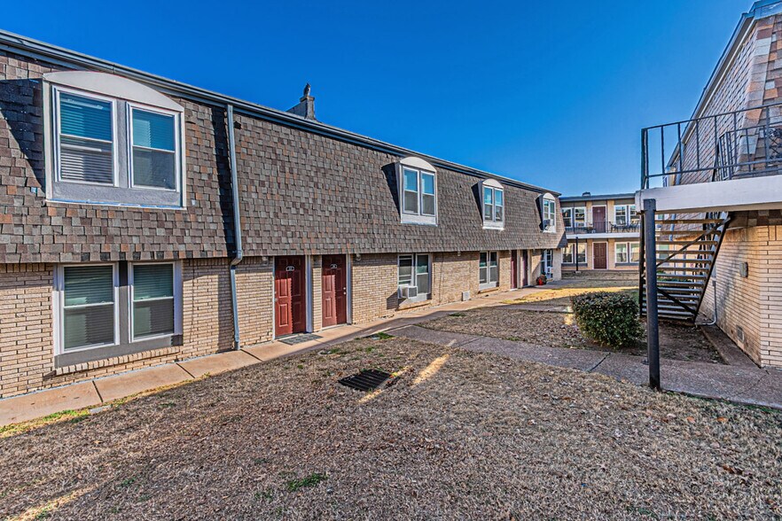 More Photos Of 4635 W Gore Blvd, Lawton Apartments For Sale