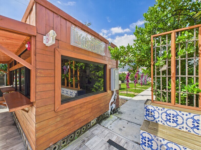 More Photos Of 2509 N Miami Ave, Miami Loft Creative Space For Lease