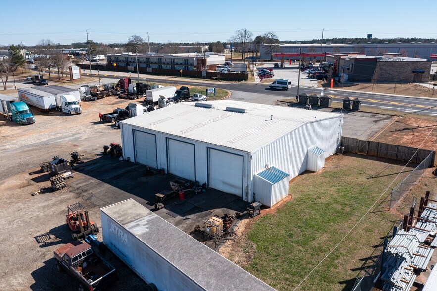 More Photos Of 100 Industrial Blvd, McDonough Service For Lease