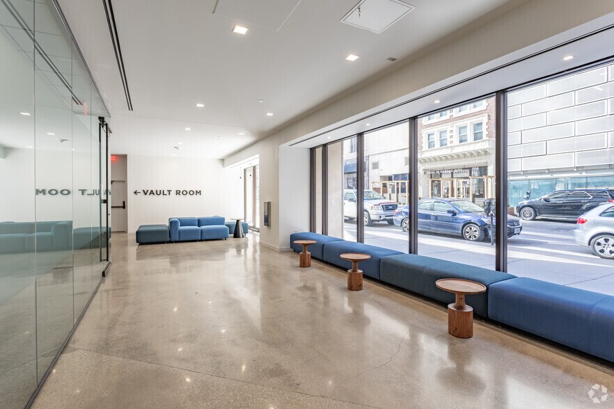 More Photos Of 1100 Main St, Kansas City Office For Lease
