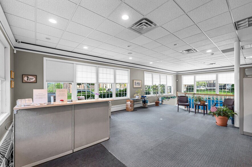 More Photos Of 101-107 South St, Pittsfield Office For Sale