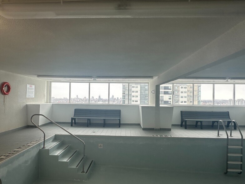 More Photos Of 375 King St N, Waterloo Apartments For Sale