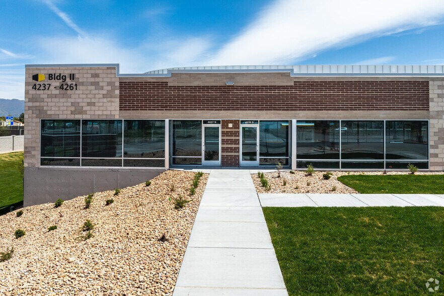 More Photos Of Interstate 215 at 2700 West, Salt Lake City Unknown For Lease