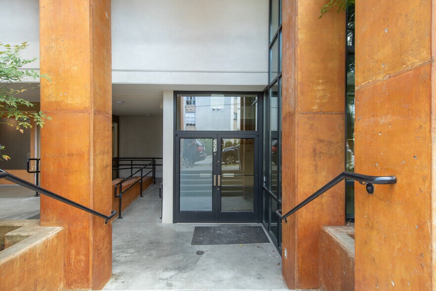 More Photos Of 225 NE 65th St, Seattle Apartments For Sale