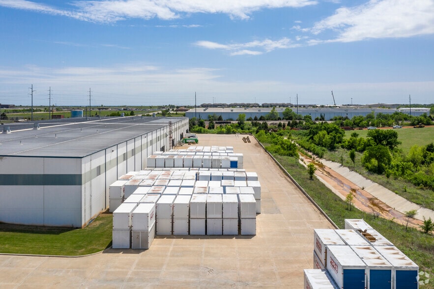 More Photos Of 6601 S Air Depot Blvd, Oklahoma City Distribution For Lease