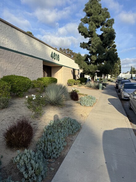 More Photos Of 4616 Mission Gorge Pl, San Diego Office For Sale