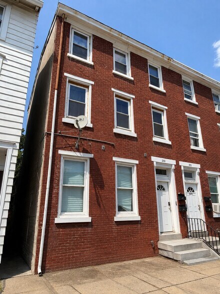 More Photos Of 219 E Broad St, Burlington Apartments For Sale