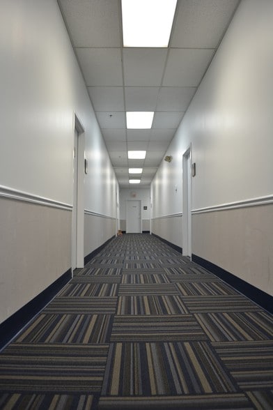 More Photos Of 700 Grand Ave, Ridgefield Warehouse For Lease