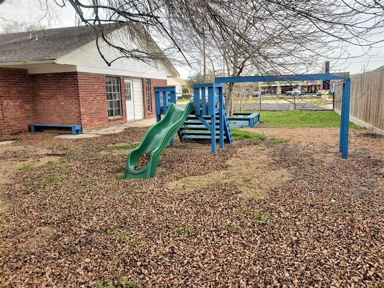 More Photos Of 13233 W Little York Rd, Houston Daycare Center For Lease